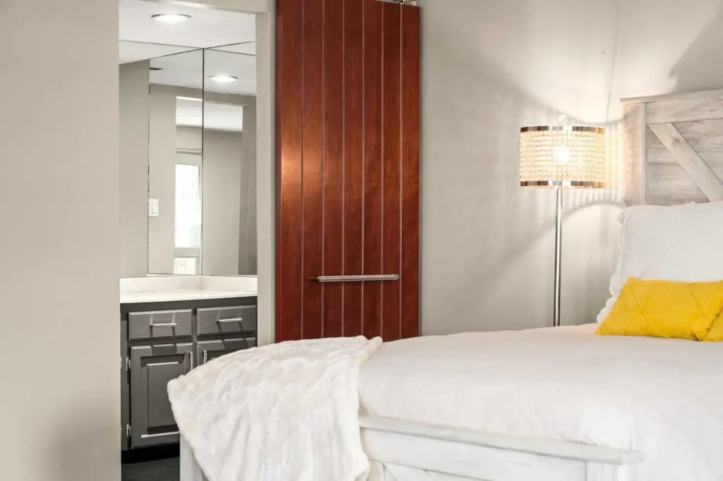 540 14 Avenue SW Calgary AB T2R 0M6
