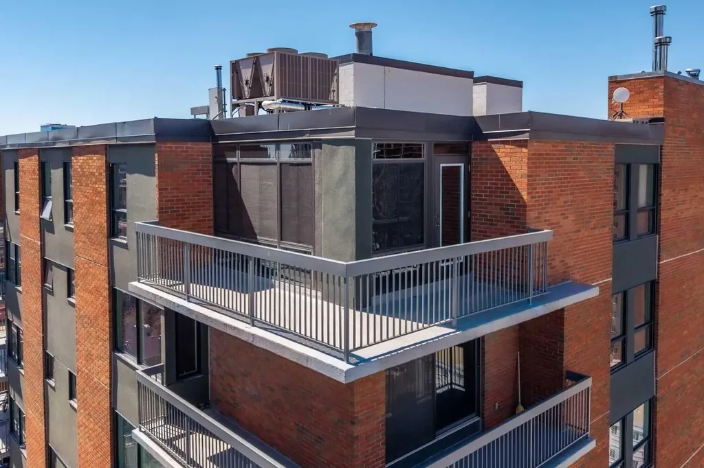 540 14 Avenue SW Calgary AB T2R 0M6