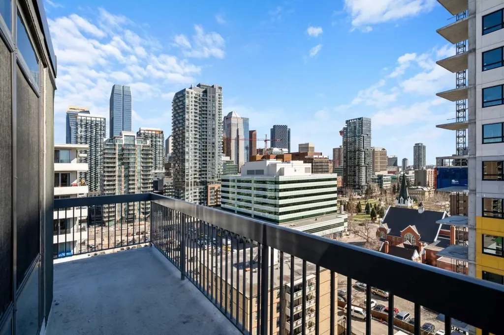 540 14 Avenue SW Calgary AB T2R 0M6