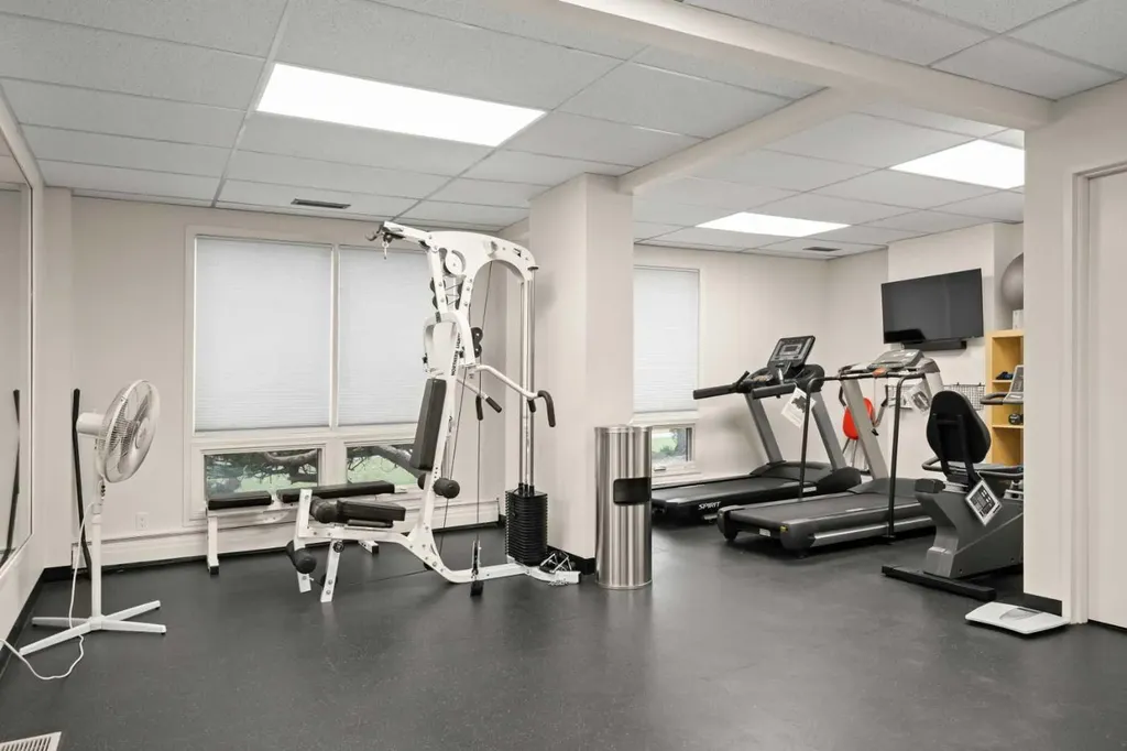 540 14 Avenue SW Calgary AB T2R 0M6