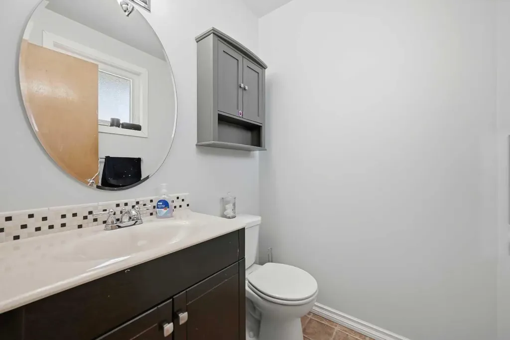1012 Riddell Place SE Calgary AB T2A 1Y5