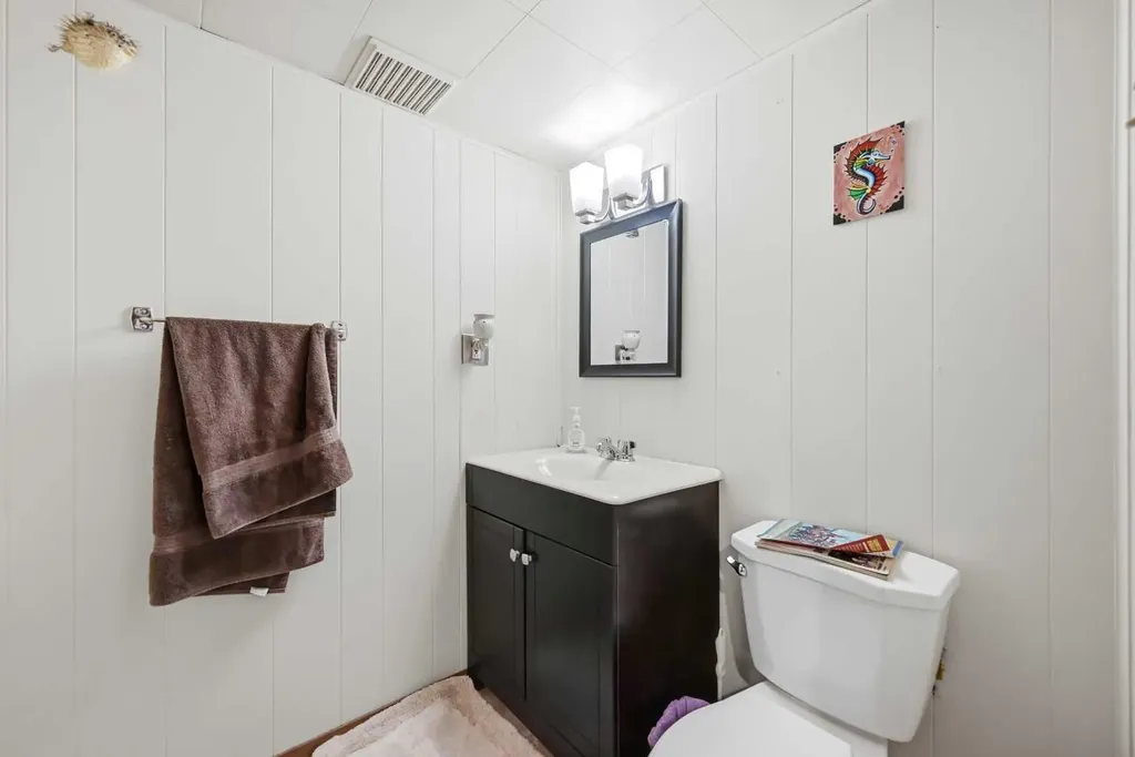 1012 Riddell Place SE Calgary AB T2A 1Y5