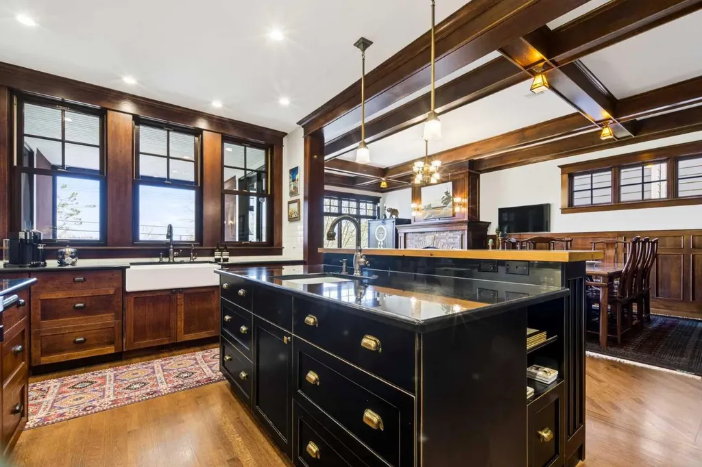 650 29 Avenue NW Calgary AB T2M 2M7