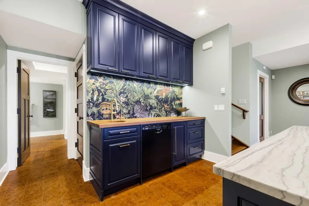 650 29 Avenue NW Calgary AB T2M 2M7