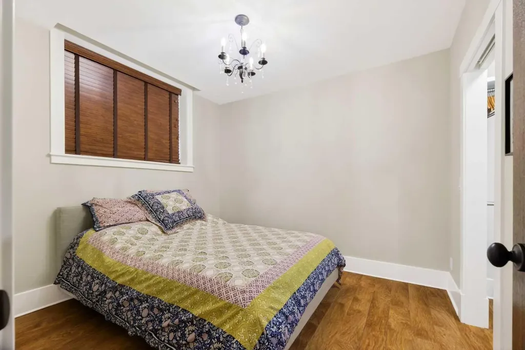 650 29 Avenue NW Calgary AB T2M 2M7