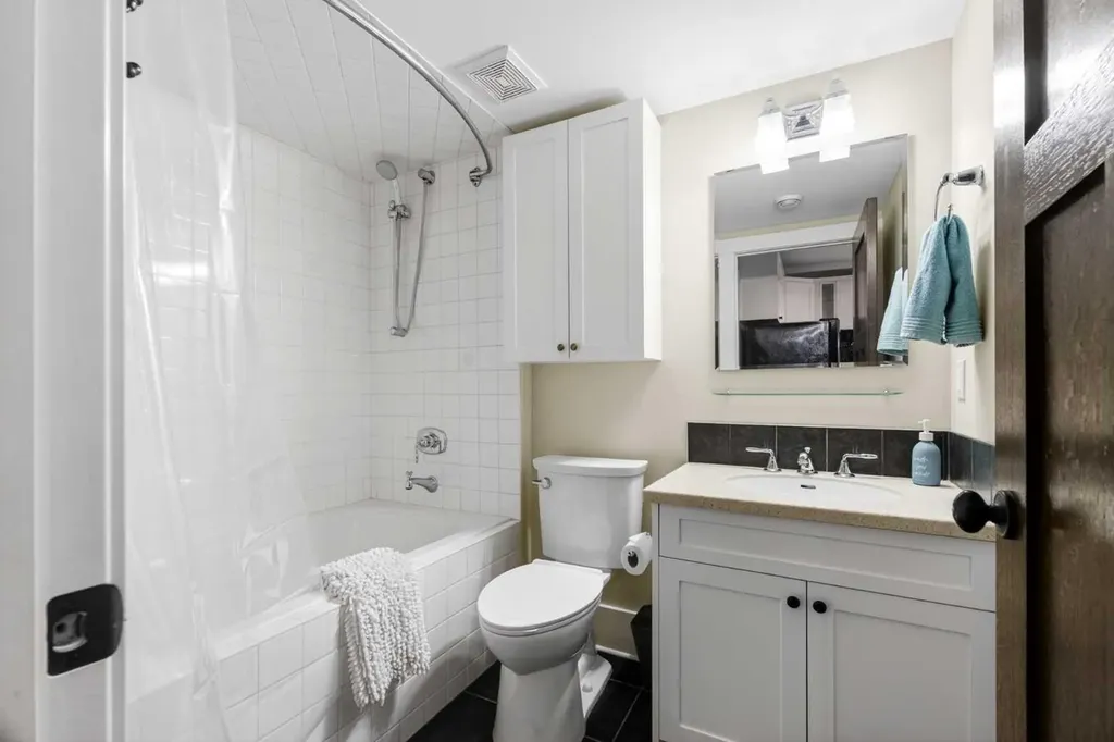 650 29 Avenue NW Calgary AB T2M 2M7