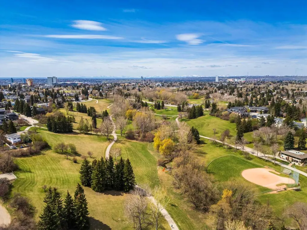 650 29 Avenue NW Calgary AB T2M 2M7