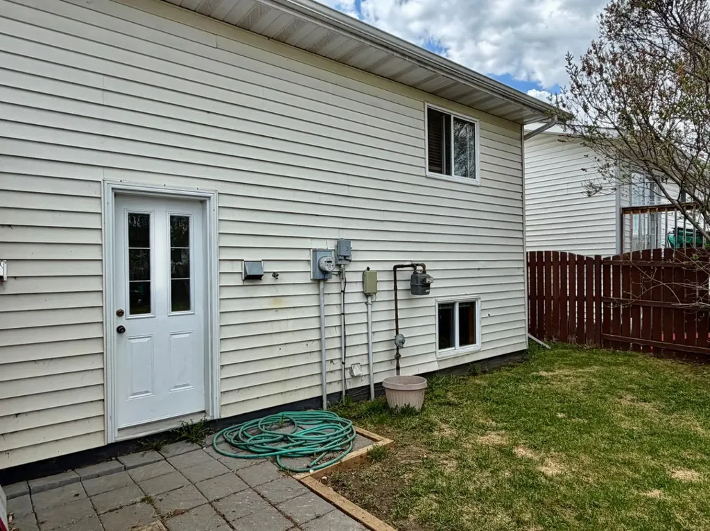1024 10a Avenue SE Slave Lake AB T0G2A3