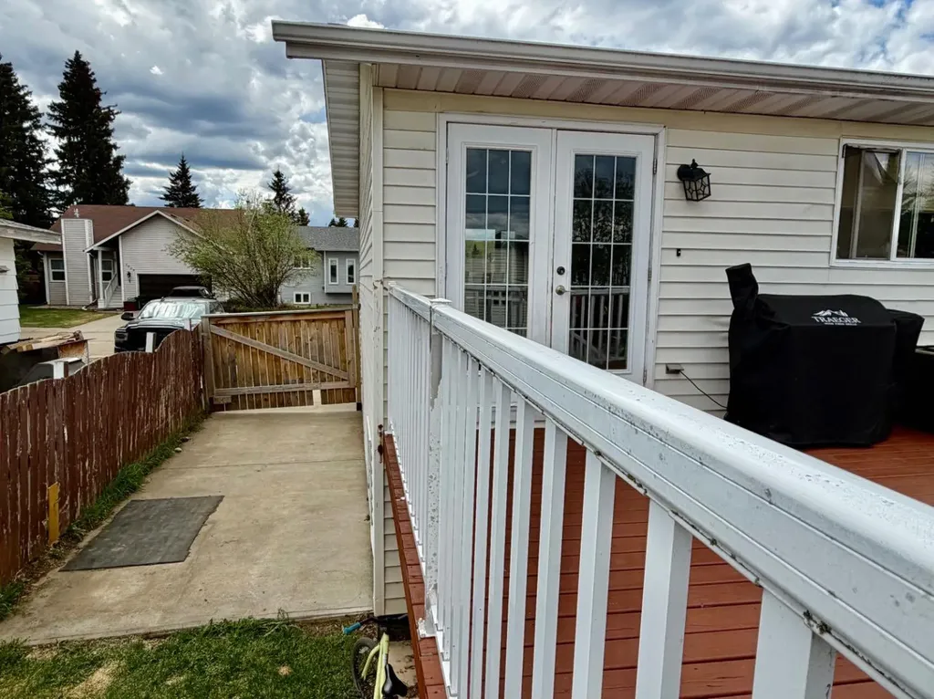 1024 10a Avenue SE Slave Lake AB T0G2A3