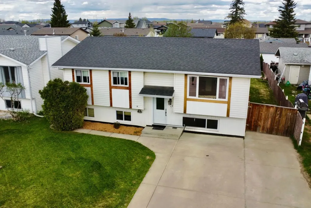 1024 10a Avenue SE Slave Lake AB T0G2A3