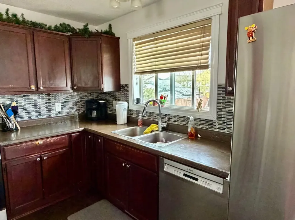 1024 10a Avenue SE Slave Lake AB T0G2A3