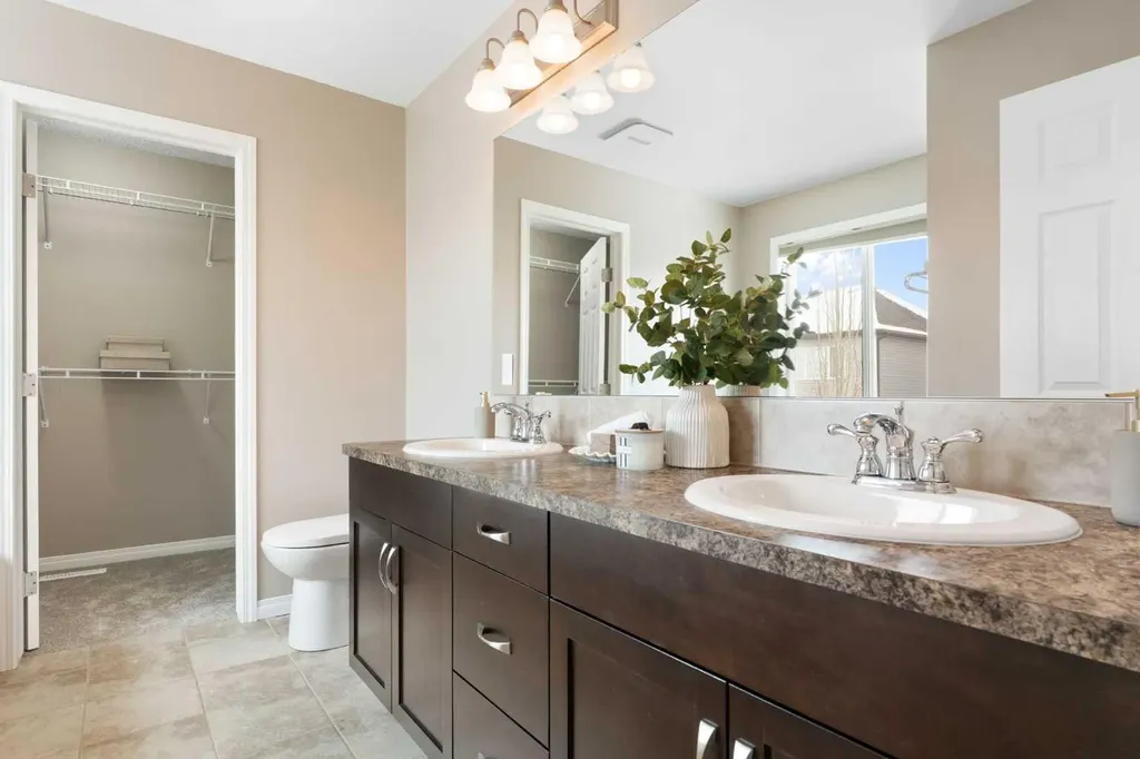 149 Windridge Road SW Airdrie AB T4B 2R4