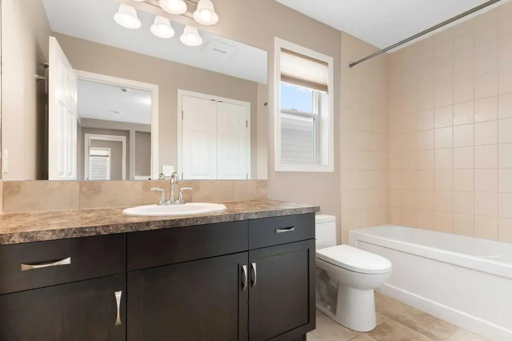 149 Windridge Road SW Airdrie AB T4B 2R4