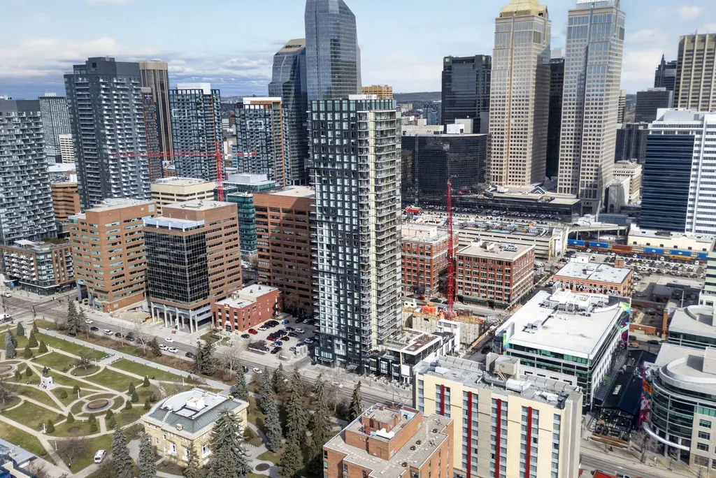 310 12 Avenue SW Calgary AB T2R1B5