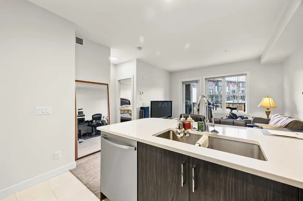 81 Arbour Lake View NW Calgary AB T3G 0H4