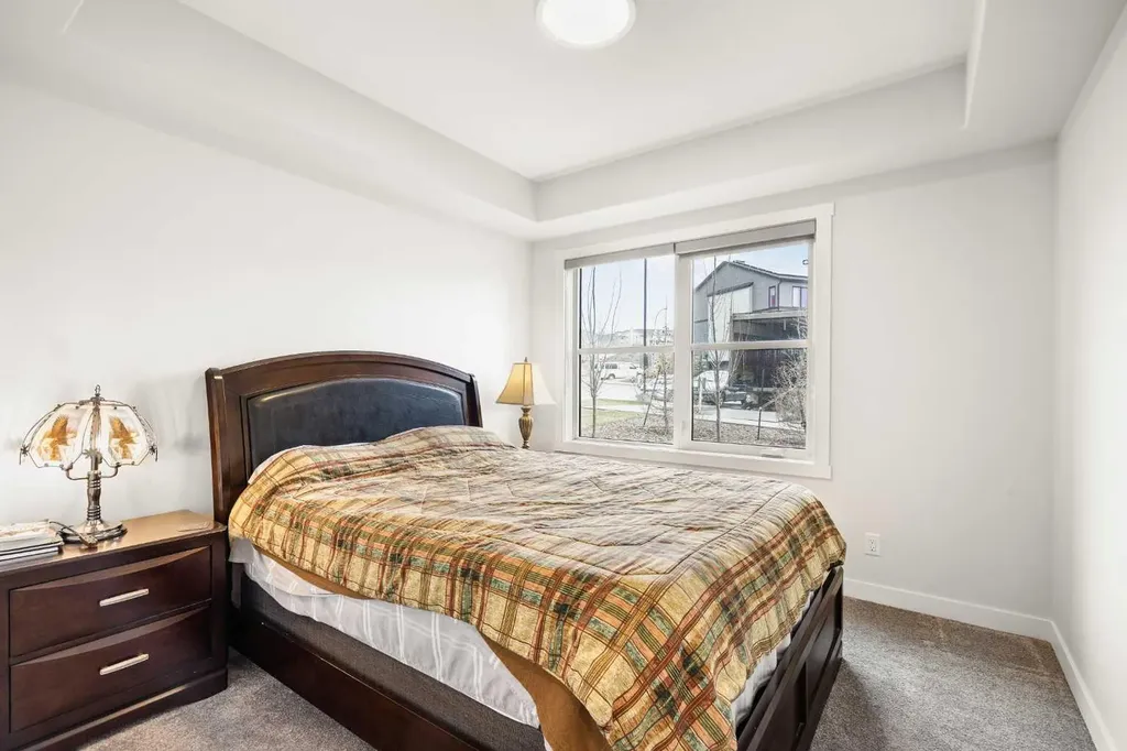 81 Arbour Lake View NW Calgary AB T3G 0H4