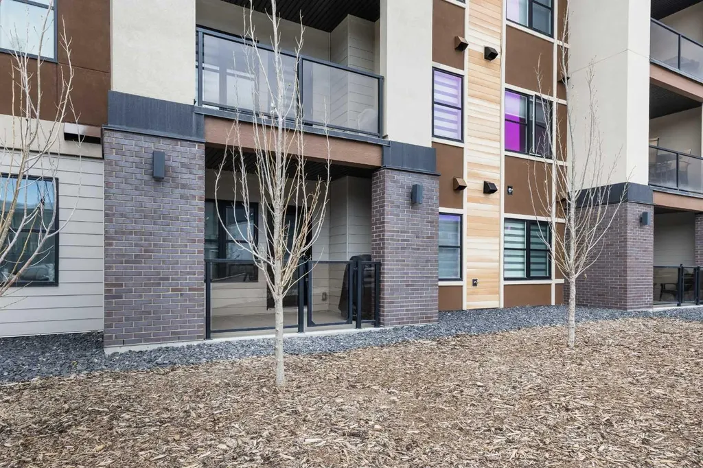 81 Arbour Lake View NW Calgary AB T3G 0H4