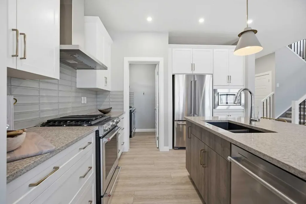 468 Dawson Circle Chestermere AB T1X 2R4