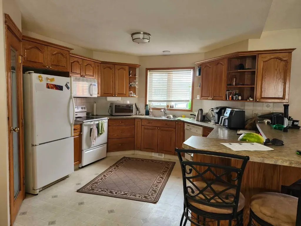242 Mcnab Close Drumheller AB T0J0Y0