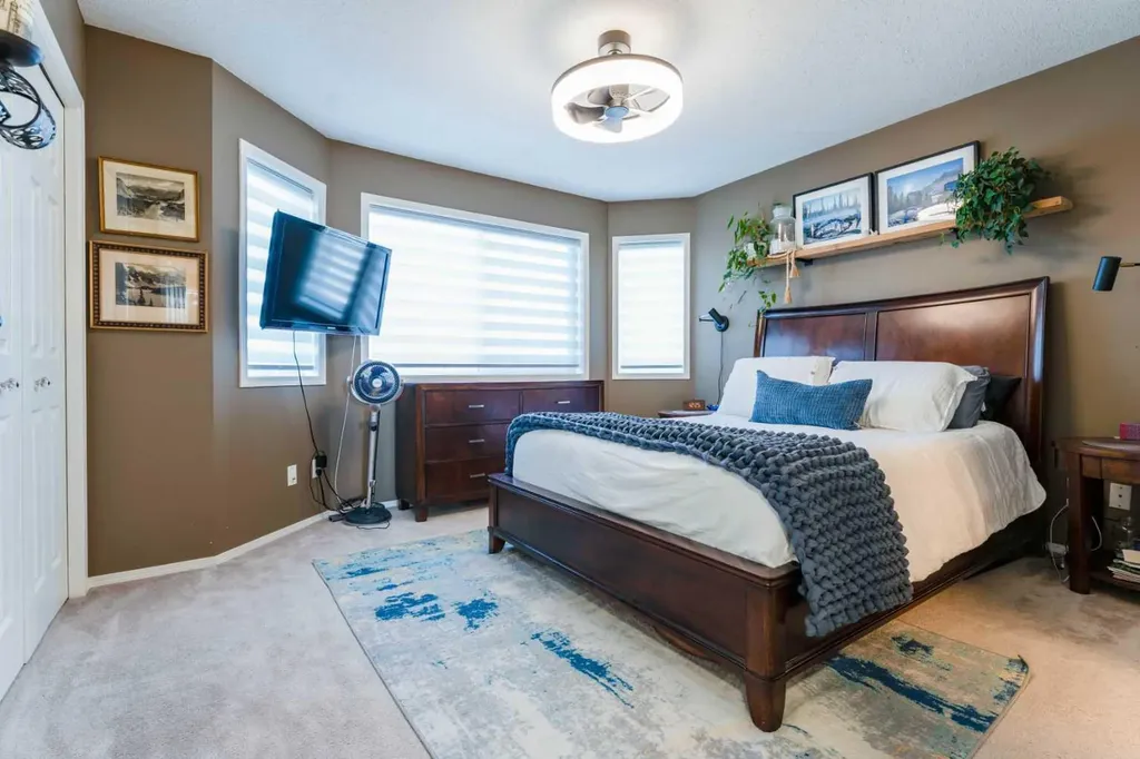 217 Martin Crossing Way NE Calgary AB T3J 3V4