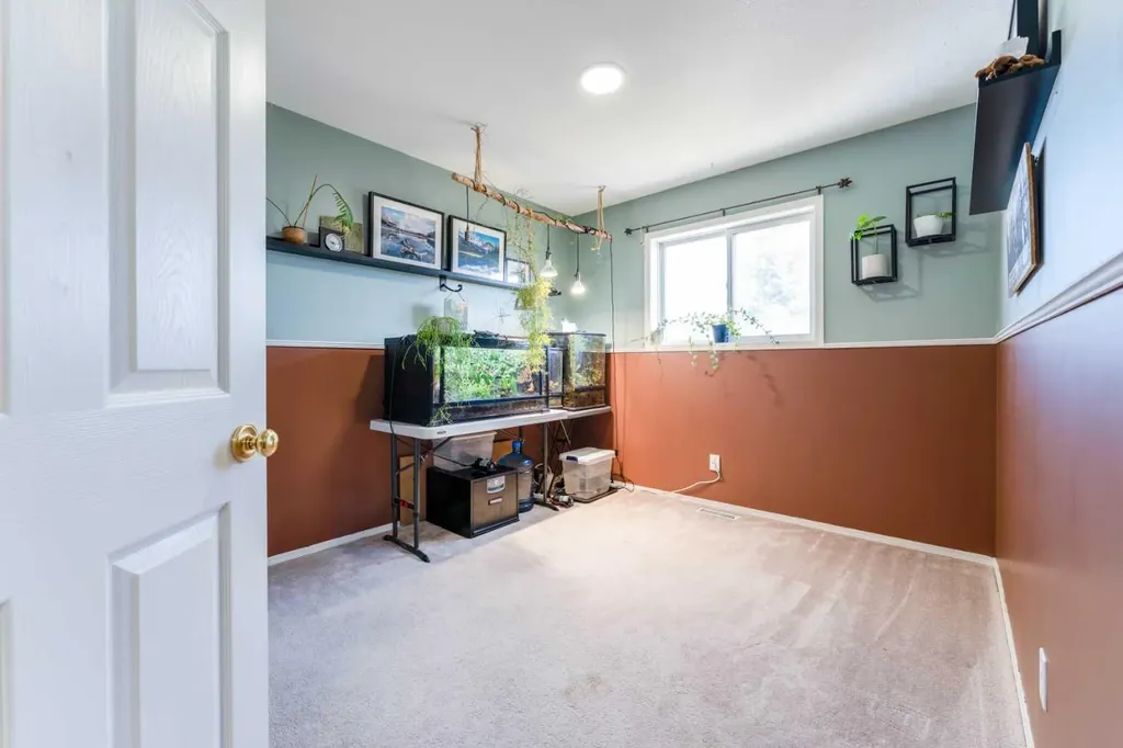 217 Martin Crossing Way NE Calgary AB T3J 3V4