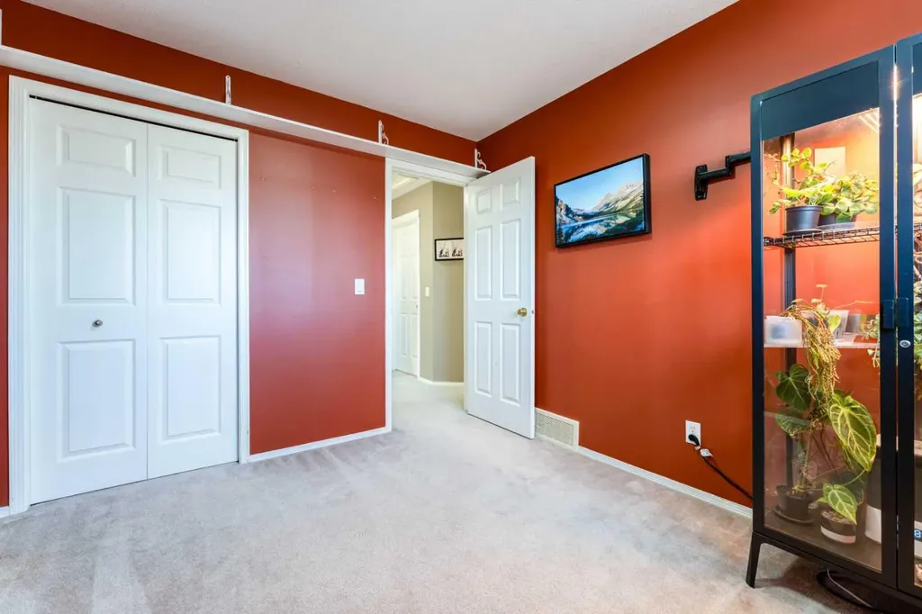 217 Martin Crossing Way NE Calgary AB T3J 3V4