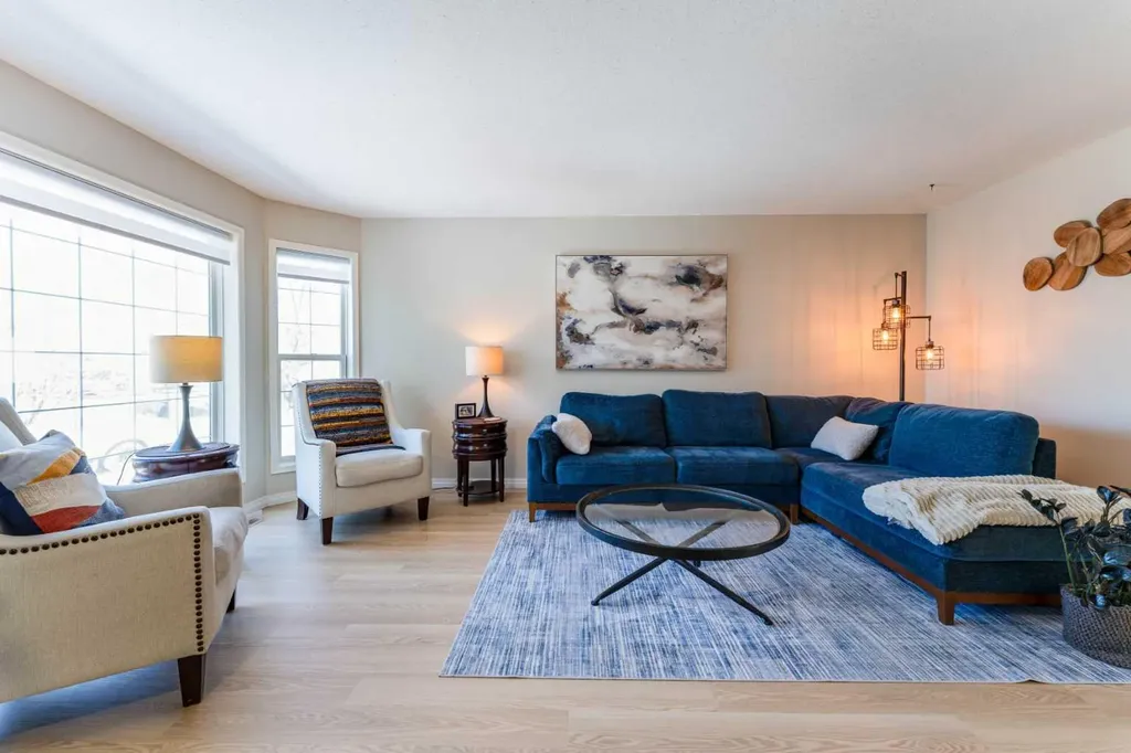 217 Martin Crossing Way NE Calgary AB T3J 3V4