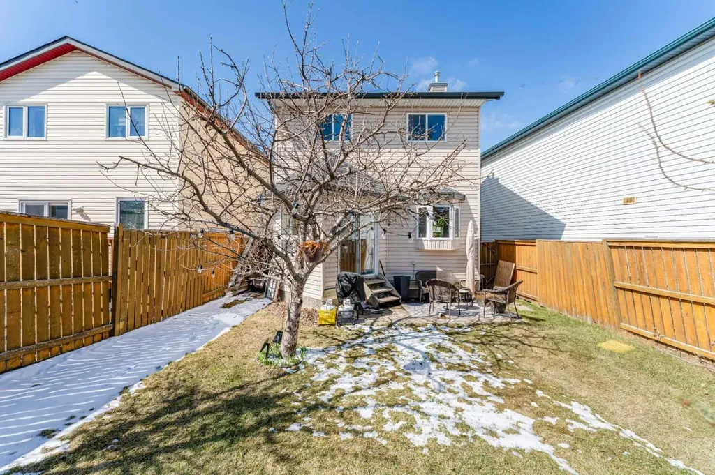 217 Martin Crossing Way NE Calgary AB T3J 3V4