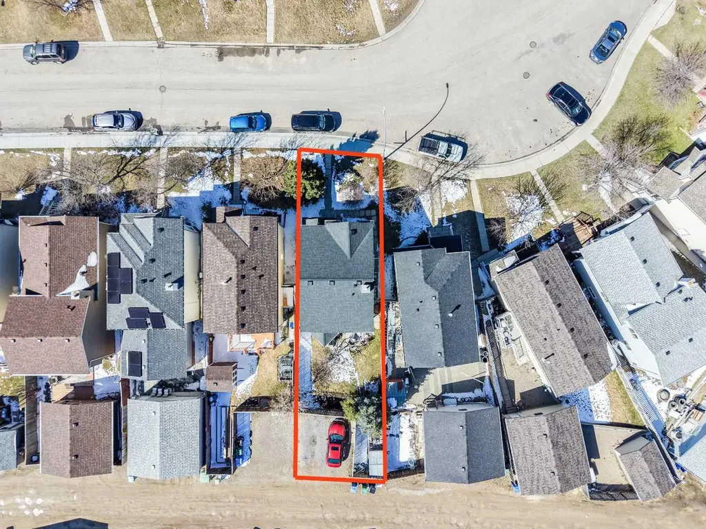 217 Martin Crossing Way NE Calgary AB T3J 3V4