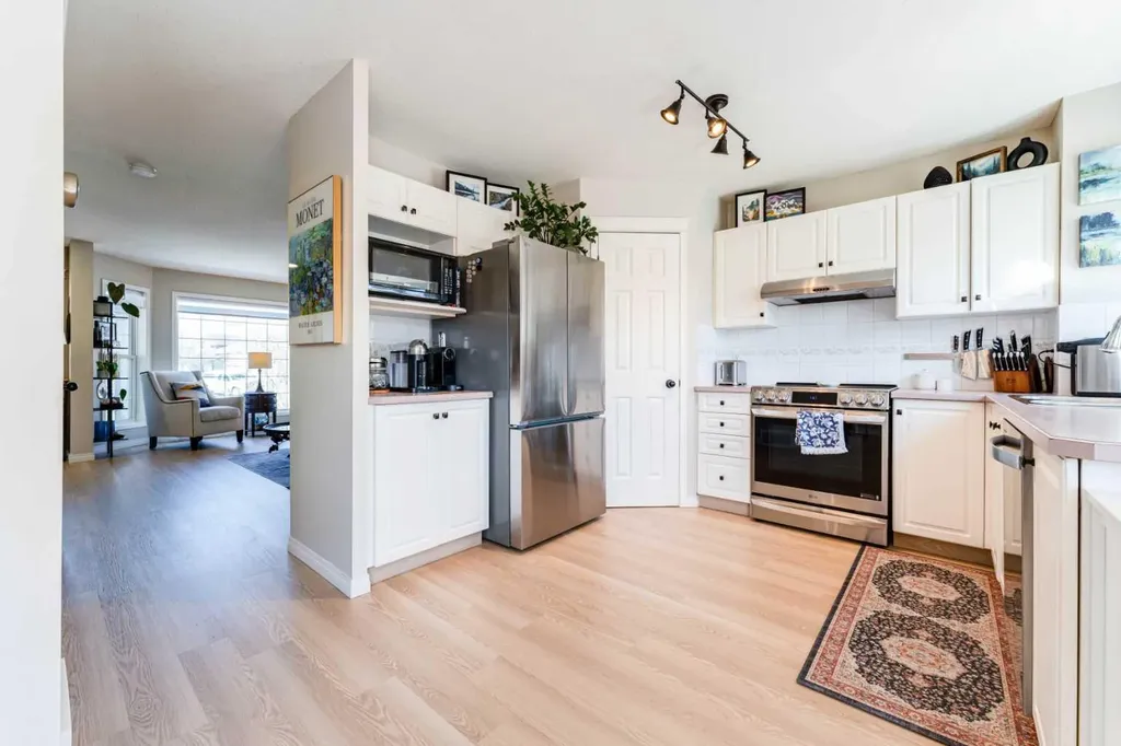 217 Martin Crossing Way NE Calgary AB T3J 3V4