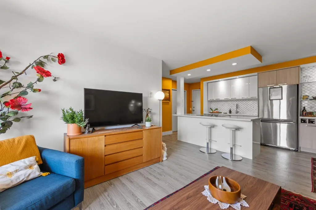 2909 17 Avenue SW Calgary AB T3E 0B1