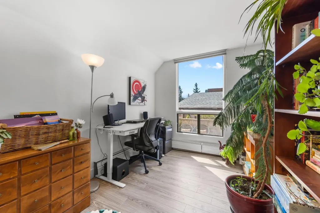 2909 17 Avenue SW Calgary AB T3E 0B1