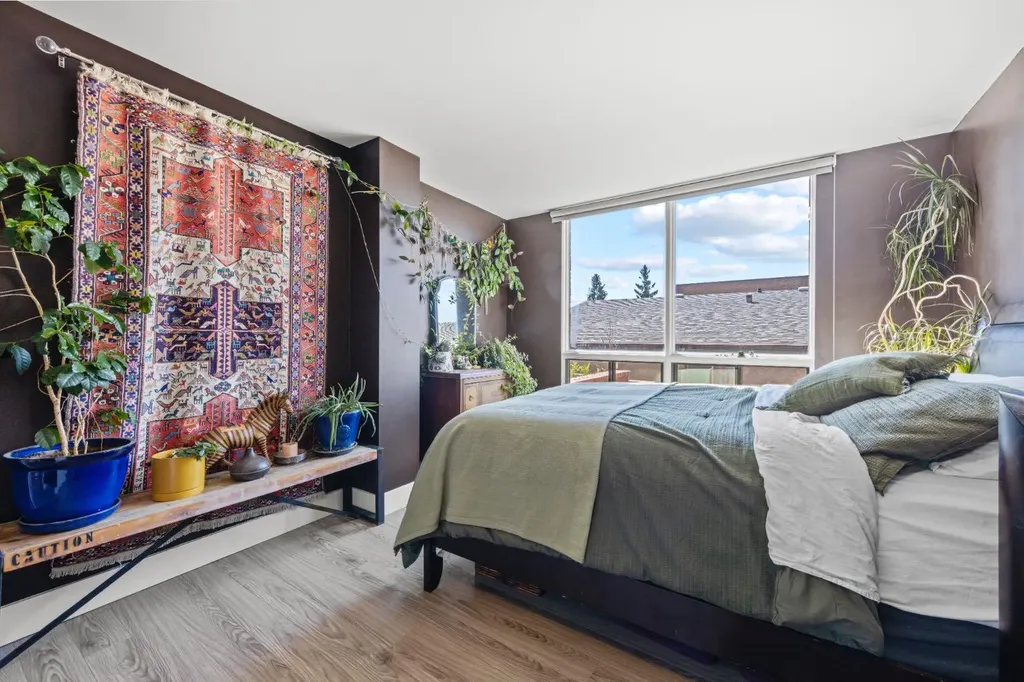 2909 17 Avenue SW Calgary AB T3E 0B1