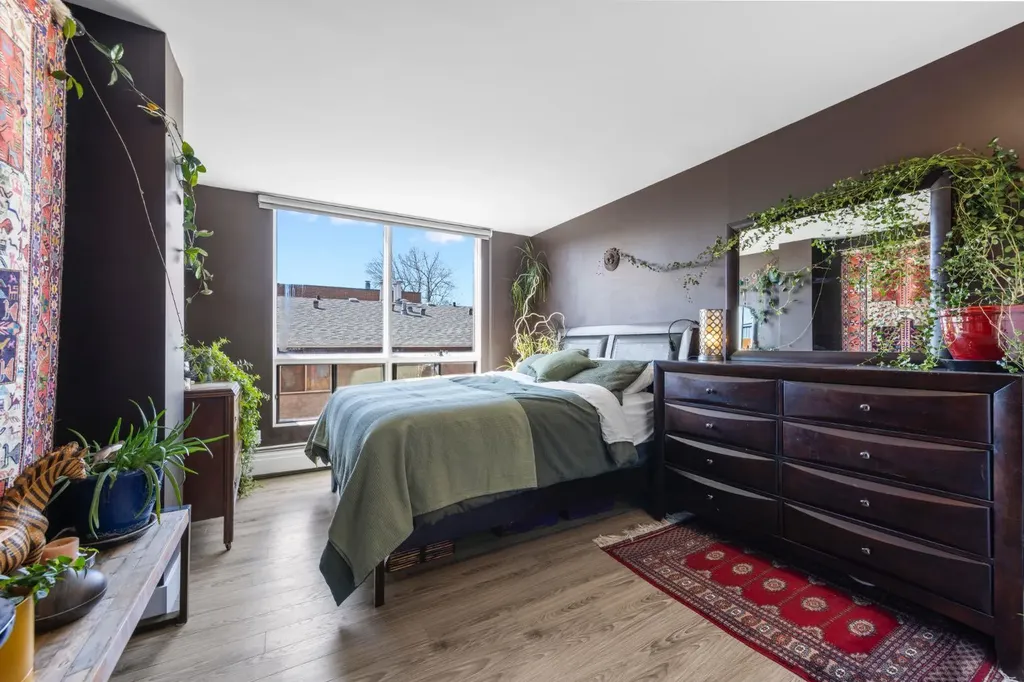 2909 17 Avenue SW Calgary AB T3E 0B1
