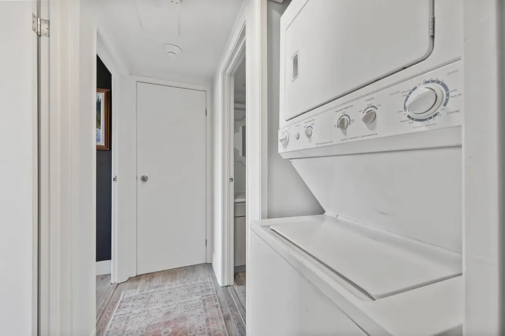 2909 17 Avenue SW Calgary AB T3E 0B1