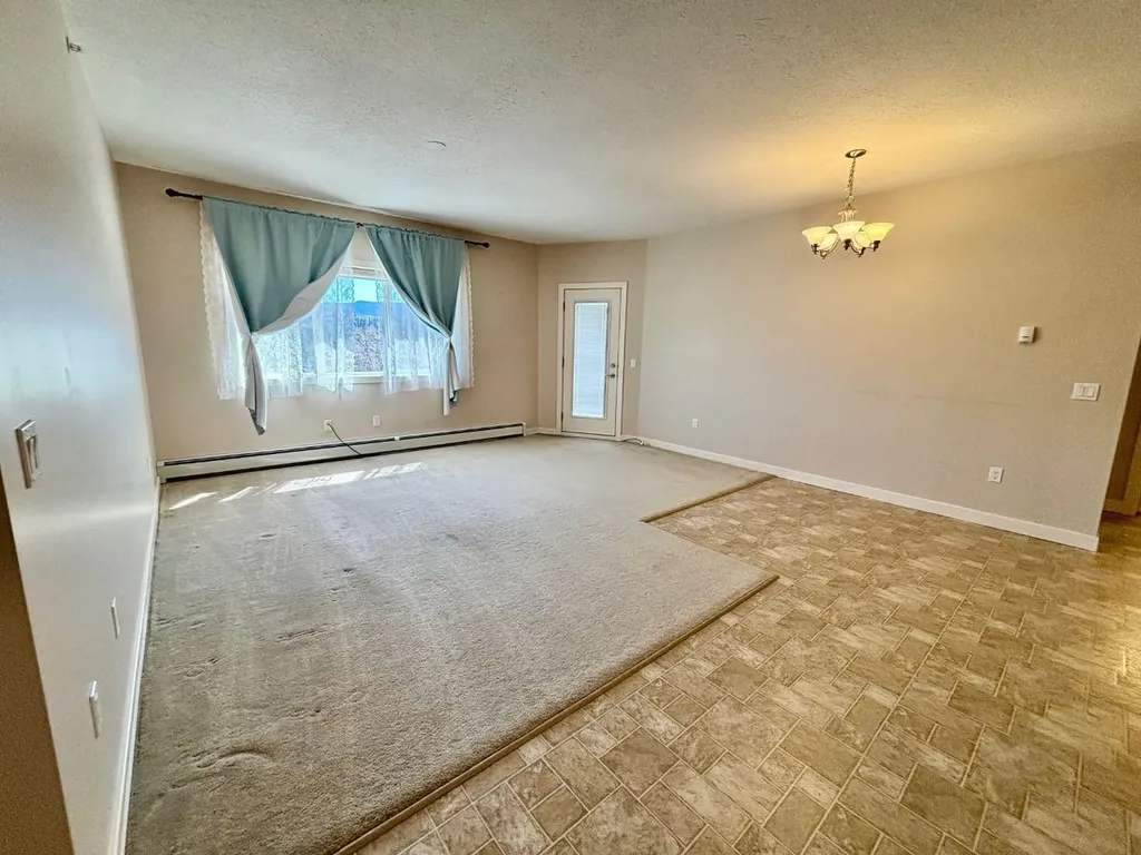 109 Seabolt Drive Hinton AB T7V 1K2