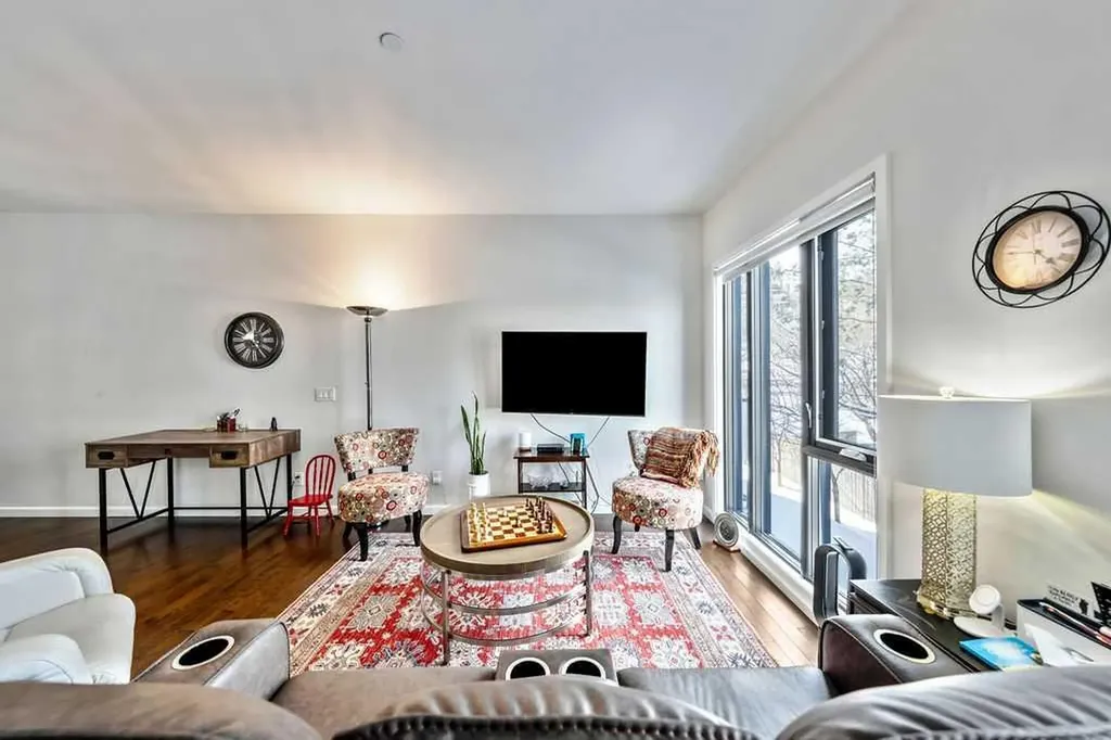 414 Meredith Road NE Calgary AB T2E 5A6