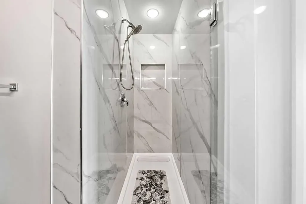 414 Meredith Road NE Calgary AB T2E 5A6