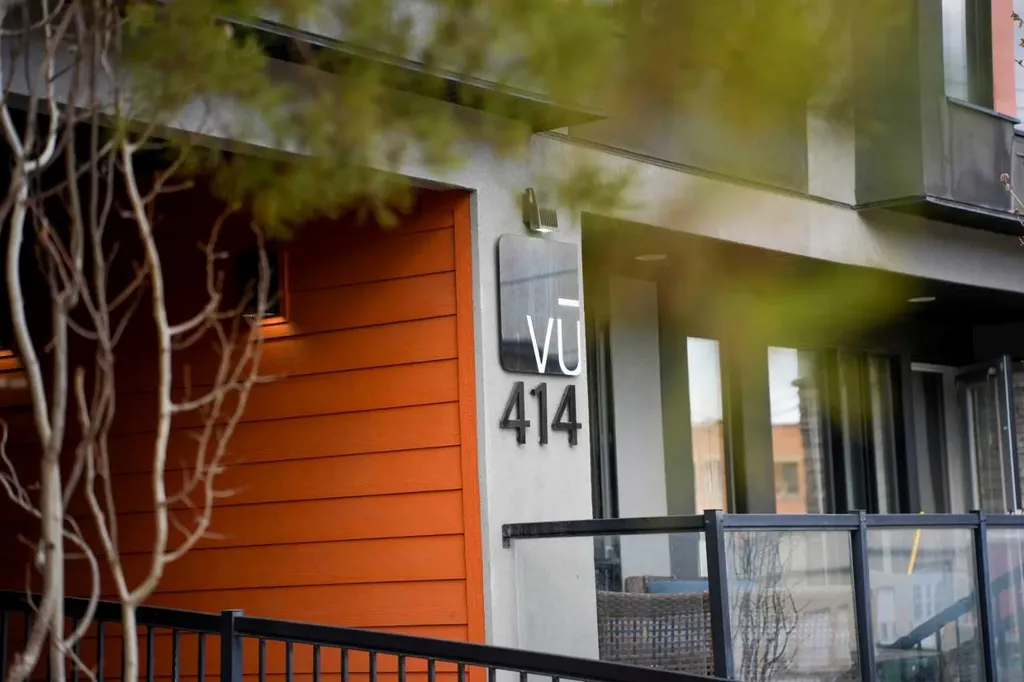 414 Meredith Road NE Calgary AB T2E 5A6