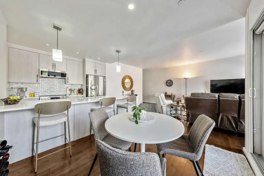 414 Meredith Road NE Calgary AB T2E 5A6