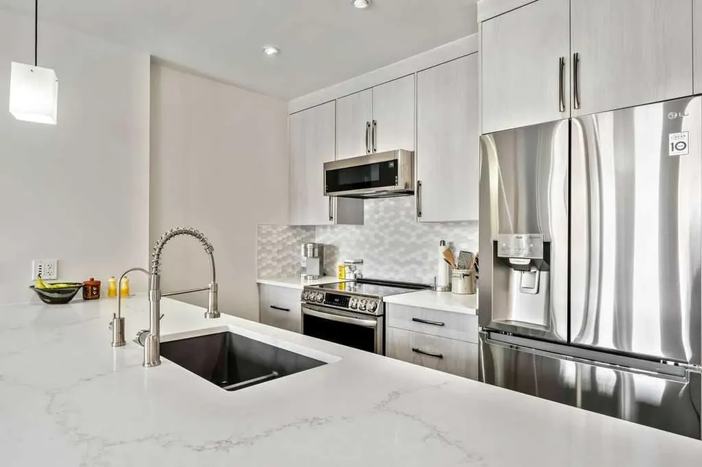 414 Meredith Road NE Calgary AB T2E 5A6