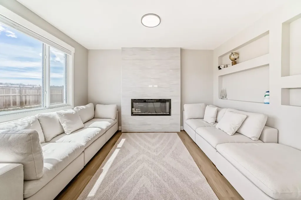 80 Vantage Drive Cochrane AB T4C 3G2