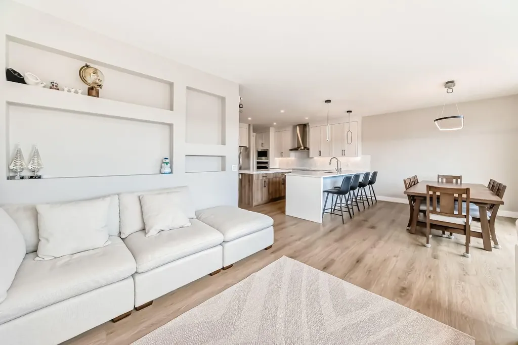 80 Vantage Drive Cochrane AB T4C 3G2