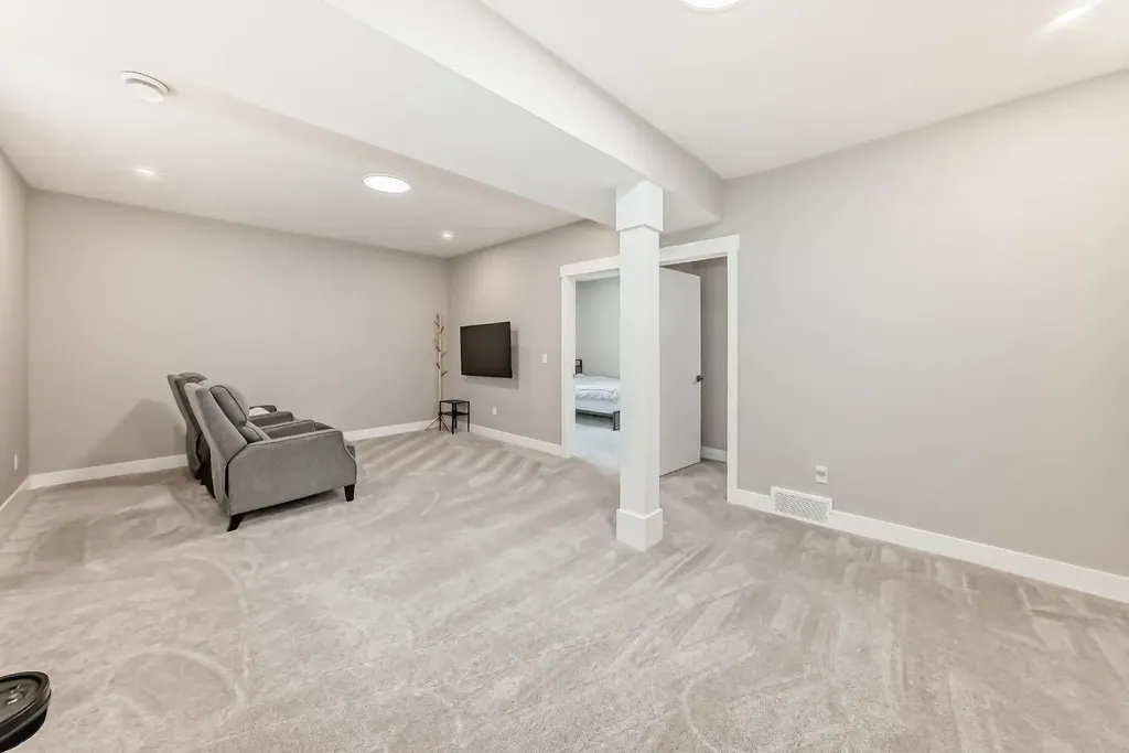 80 Vantage Drive Cochrane AB T4C 3G2