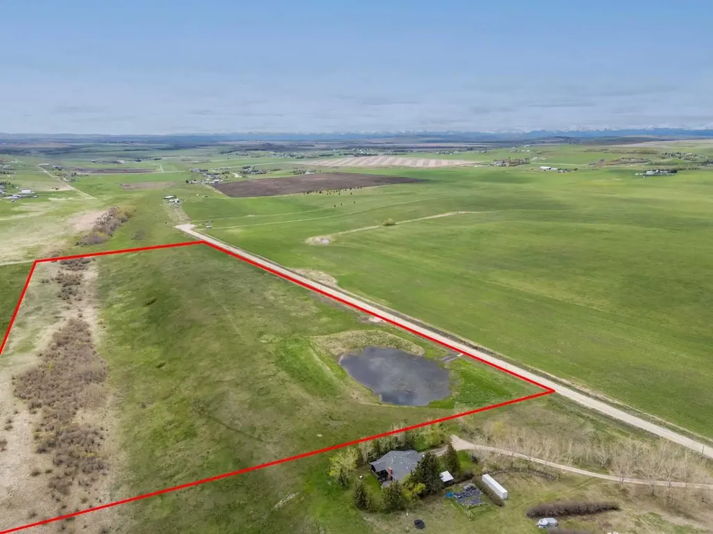 4;29;20;7;SE 36 Acres Rural Foothills County AB T1S 1A8
