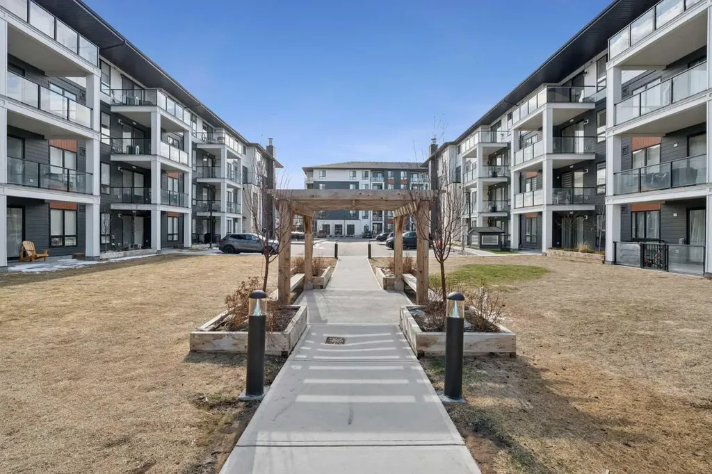 15 Sage Meadows Landing NW Calgary AB T3P 1E5