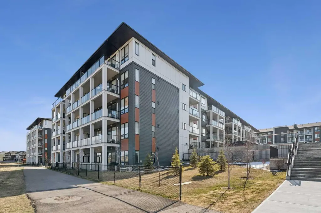15 Sage Meadows Landing NW Calgary AB T3P 1E5