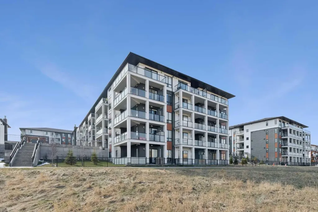 15 Sage Meadows Landing NW Calgary AB T3P 1E5