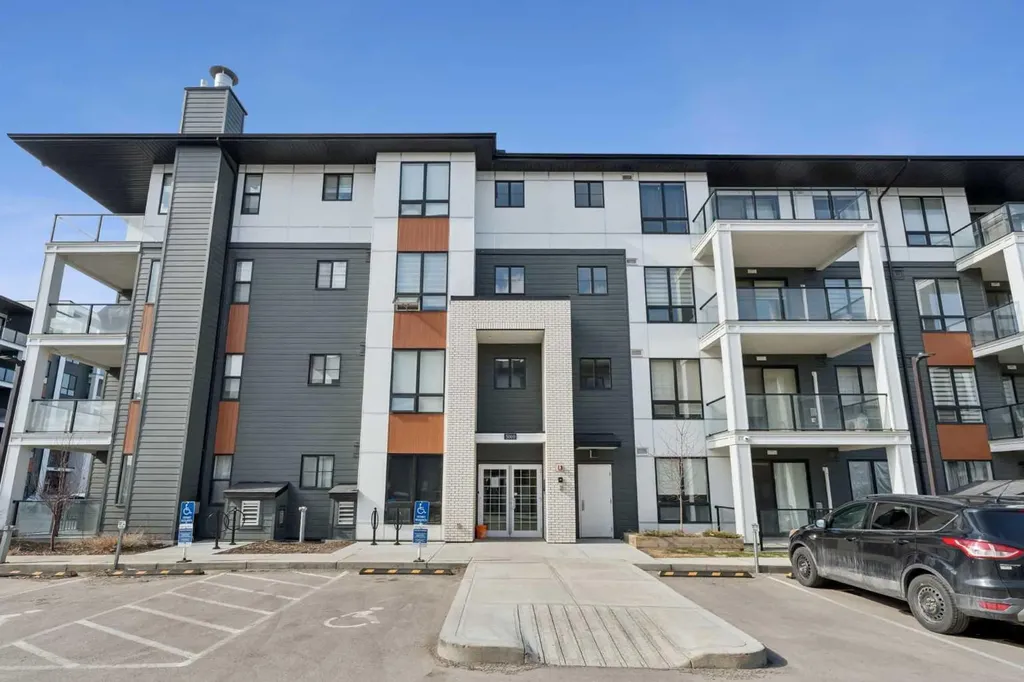 15 Sage Meadows Landing NW Calgary AB T3P 1E5