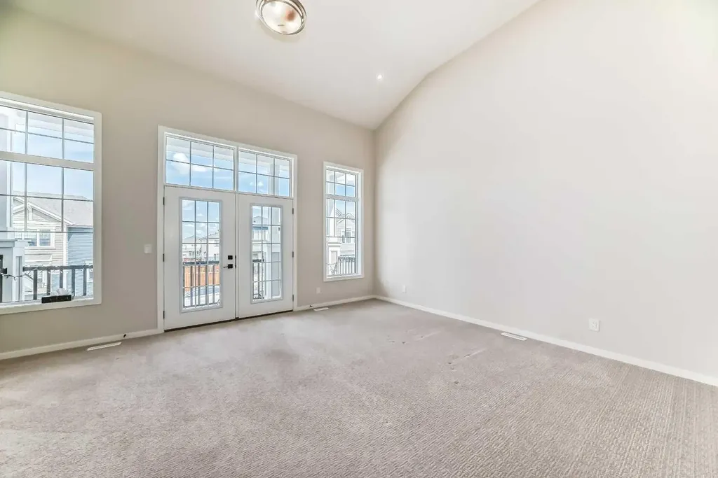 641 Windrow Manor SW Airdrie AB T4B 5H5